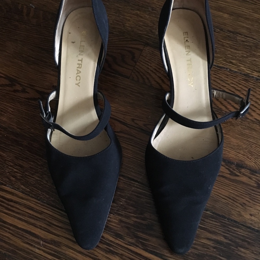 Ellen Tracy Heels